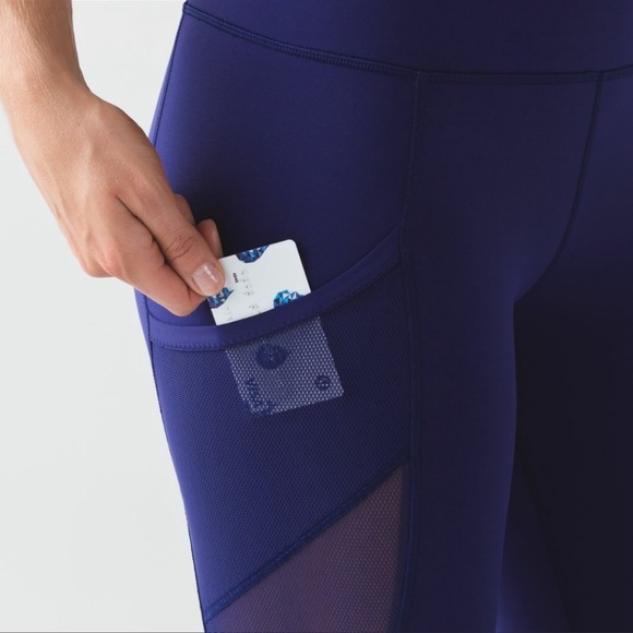 Lululemon Fast As Light Crop Leggings with Mesh Details in Emperor Blue - size 4 - Picture 5 of 14